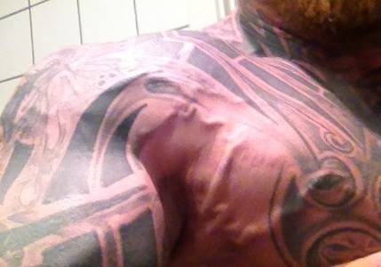 worshipalphamales:  massivemusclebears:  A COMPLETE ANIMAL  FUCK. ME. 