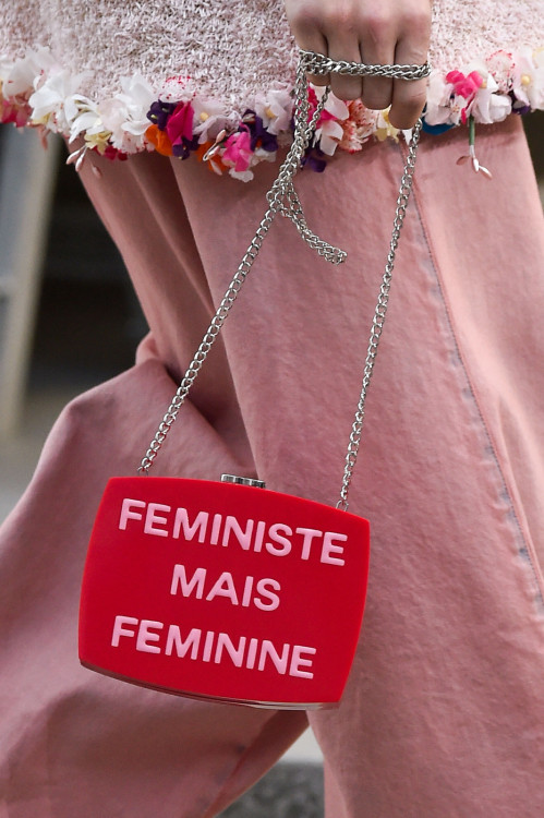 howtobeafuckinglady:  Chanel Spring/Summer 2015 Ready-to-wear 
