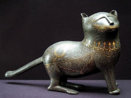 indigodreams:Qajar era steel cat inlaid with gold and silver, engraved with decoration.Iran@aeide-th