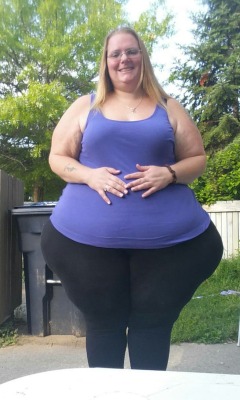 speedygonzalez2:  I 💜 Thick Hips