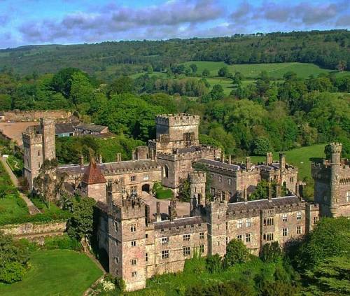(via Lismore Castle is owned by Duke of Devonshire family and has long and rich history dating back 