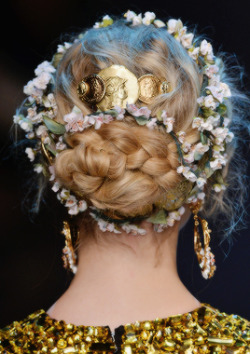 chandelyer:  hair at Dolce and Gabbana spring 2014 