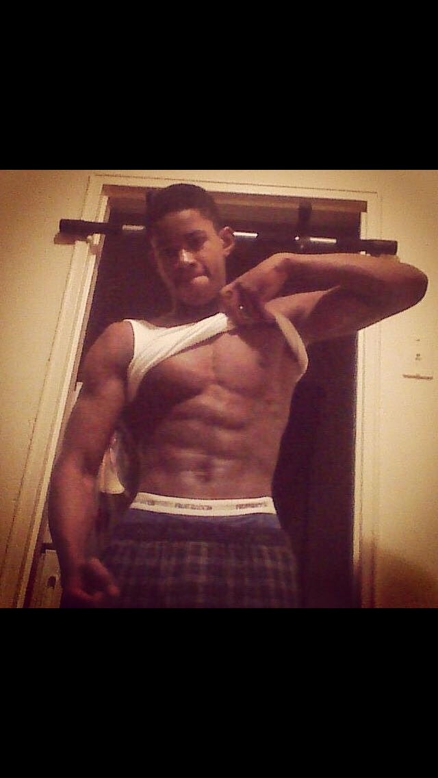 imsexynymia:  Damn that’s dick 