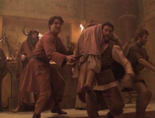 popularbondage:  Noah’s Ark (Film, 1999) The biggest DVD release this week is the polarizing Russell Crowe-starring version of Noah.To mark the occasion, here’s an earlier take on the same story (starring Jon Voight, by the way, which was kind of