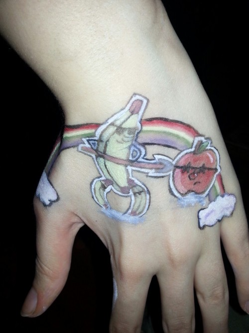 I Got Myself Some Face Paints :)