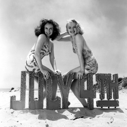 Susan Hayward & Virginia Dale