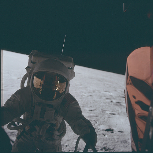 questionabletastetheatre:  NASA has released more than 8,000 images of the Apollo missions. [flickr archive] 