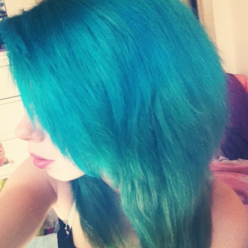 #bluehair #blue #straight #scene #scenegirl #scenehair #shorthair #hair