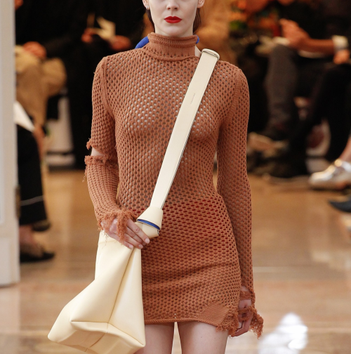 naihve: Acne 