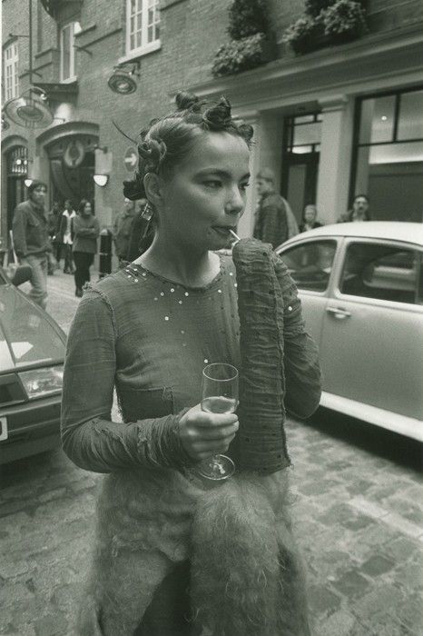 nostalgia-gallery:  Bjork  