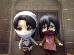 oliviamika:  I exchange their faces~~OMG!!! levi, do you like this pink apron? 