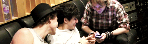 welcome-to-muke-city-bitch:  bigup5sos:  morelikecalyum:  can we just appreciate