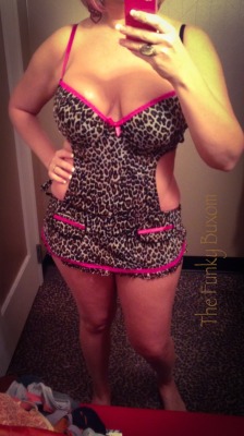 thefunkybuxom:  Another outfit from Fredrick’s…. A little spicy ehh? For more of my pics follow at www.thefunkybuxom.tumblr.com 