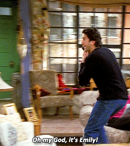 alexi-pic:  bryancroidragon:  Fun fact: Ross handing the lamp to Chandler wasn’t scripted. David Schwimmer just randomly handed it to Matthew Perry. Matthew’s reaction is one hundred percent genuine.  That’s even better 