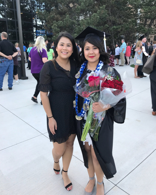 A couple days late, but congrats to my seester for graduating from IPFW with a degree in French - ex