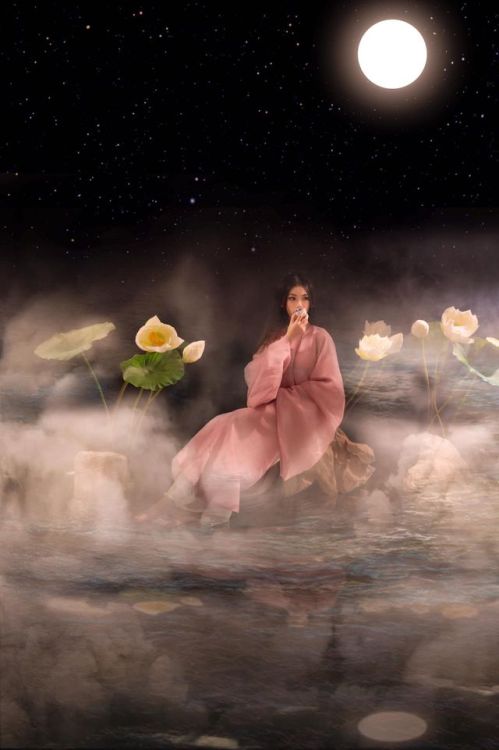 A Moon Festival-inspired photoshoot of the Nguyễn dynasty áo tấc, with elements of the Moon G