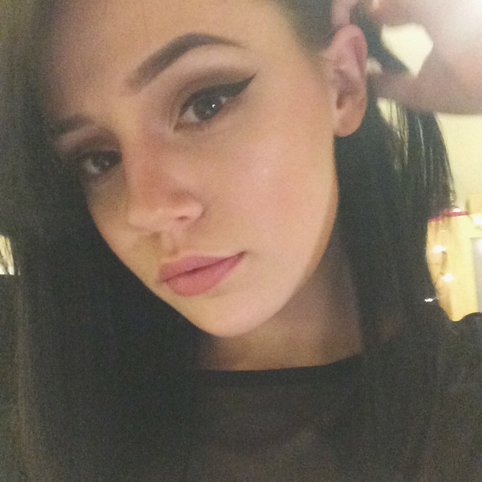 agingb0nes:  Love me