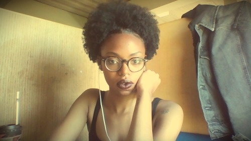 onthatspaceshit:Black Girl Shitinstagram: y.ab1040