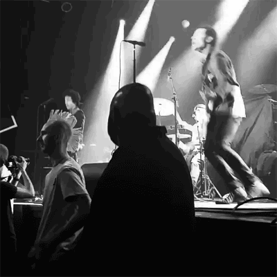 someoftheyoung: Look at him goooo!credit to nikkirandom on instagram for the video