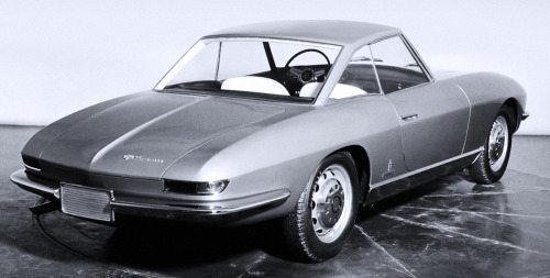 Alfa Romeo 2600 Coupé Speciale, 1963, by Pininfarina. A one-off hardtop that had previou