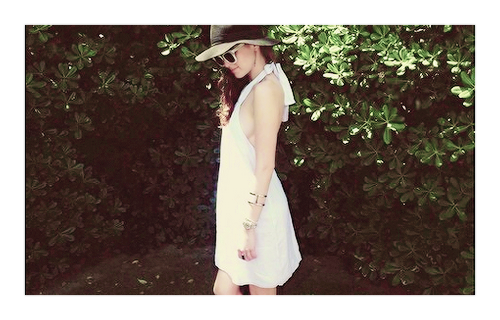 dailyva:  Zoey Deutch - Coachella 2014 