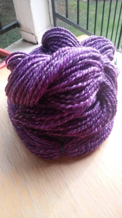 Handspun yarn: a violets blend and a violets gradient, both from Nunoco. I’m very happy with h