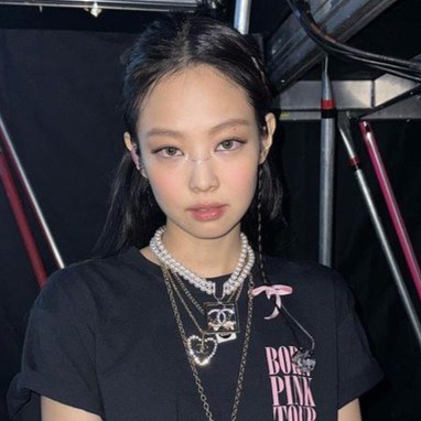 jennie icons like Or reblog!