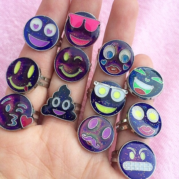 kawaiiordiebitch:  Emoji Mood Ring / Emoji Ring / Mood Ring / Mood Ring / Adjustable