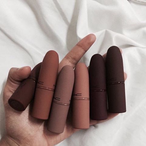 Shades of browns @maccosmetics #2frochicks #lips #matte #mac #cosmetics #brownbeauty #pucker