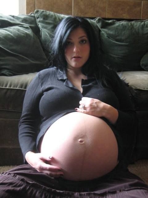 XXX bigpreggobellylover: photo