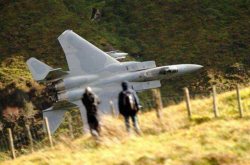 bubbalicious28:  stunningpicture:F15 flyby