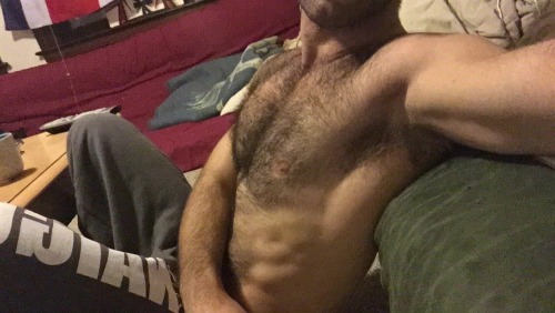 rlmjob:  look at how scruffy I am  Yes please