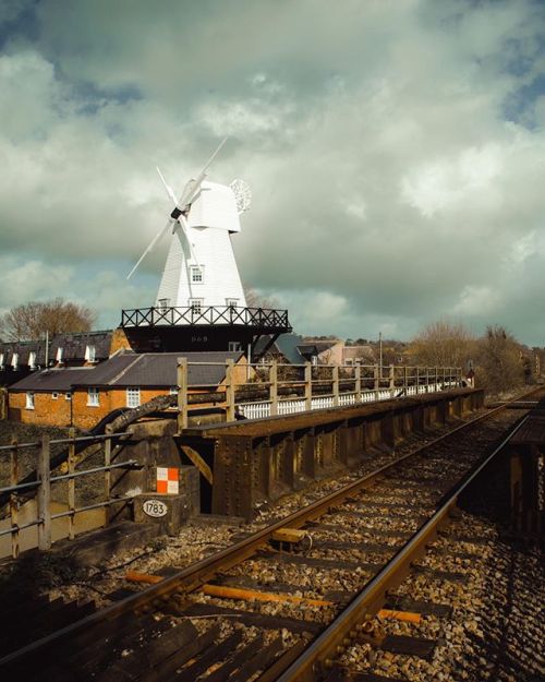 Rusty railway and a windmill that’s actually a bnb⠀⠀⠀⠀⠀⠀⠀⠀⠀⠀⠀⠀⠀⠀⠀⠀⠀⠀⠀⠀⠀⠀⠀⠀⠀⠀⠀We went on a spontaneou