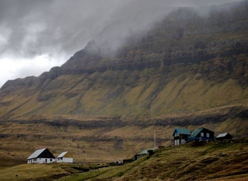 watchoutforintellect:  Faroe Islands by Felix Van De Glen 