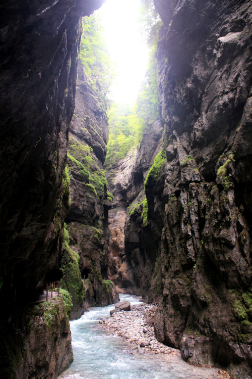 senerii: Partnachklamm, Deutschland by Katharina Hvalur on Flickr.