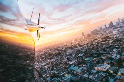 flying around los angeles. by Ravi Vora tumblr | instagram