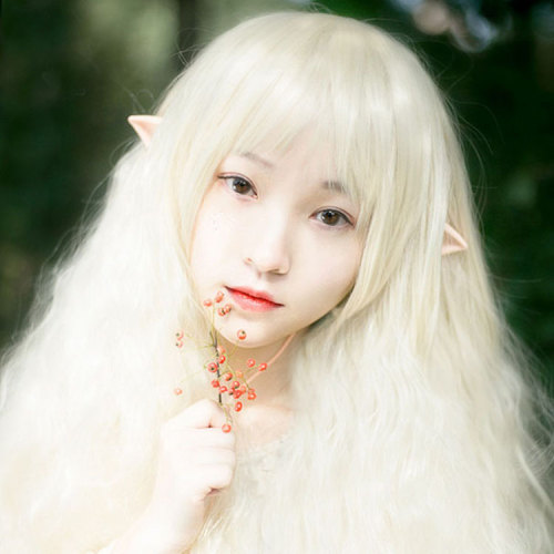 nigheagnah-ath: imjustacomet:  cernunnos-helheim:  mymodernmet:  Elf Earbuds Transform Music Lovers Into Fantastical Characters When Worn  @androgynouswraith @silverswirl @krycca  “Legolas, what do your elf ears hear?” “Nicki Minaj.”   @shadowspoken