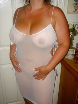 mymaturesluts:  Like &amp; Rebloghttp://mymaturesluts.tumblr.com/  Sexy thick mature