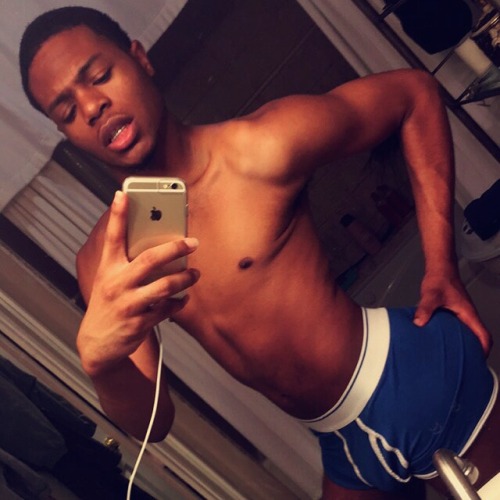 shadddd417: When that ass on FLEEK &amp; nobody hitting &gt;&gt;&gt;&gt;
