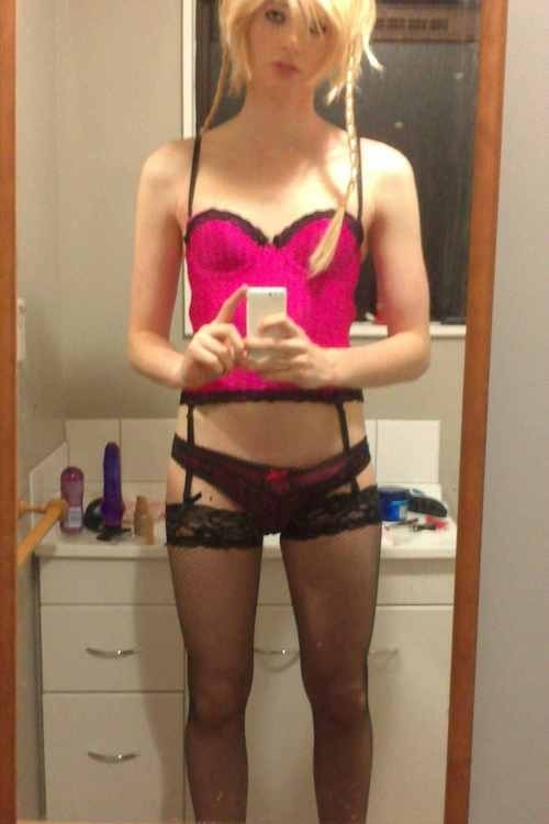 femboisdaddy:  Fembois · Sissybois · Girlyboys · Traps → here 