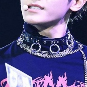 Taeyong + Chokers