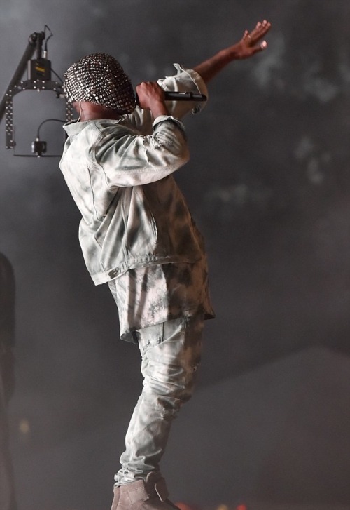 XXX luvkardashjennx:  August 8th- Kanye performing photo