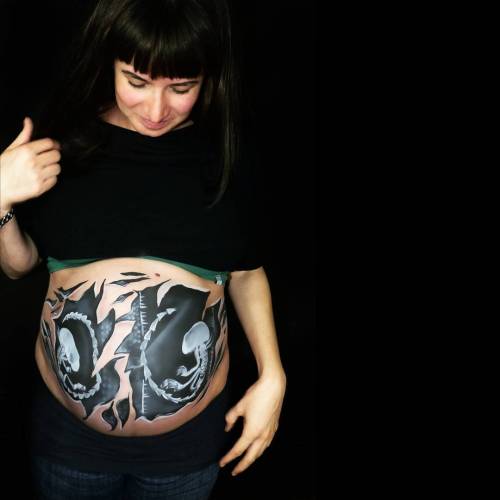 Month ago I saw a Belly Design i wanted to paint from the minute I saw it…I was searching s