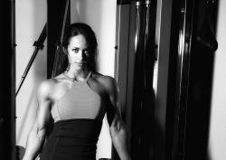 musclegirlsinmotion:  Muscle & Fitness