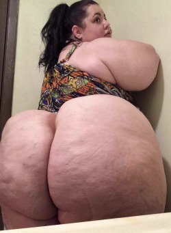 jackson-123456-deactivated20200:ineedssbbw:Is tonge that ass all day long 