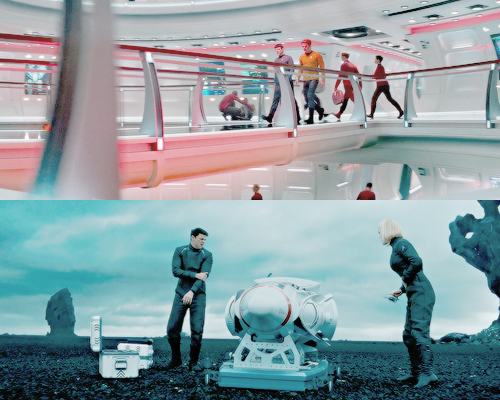 jimfromthesky:Screencap Meme [Star Trek Edition]: Full Body Shots