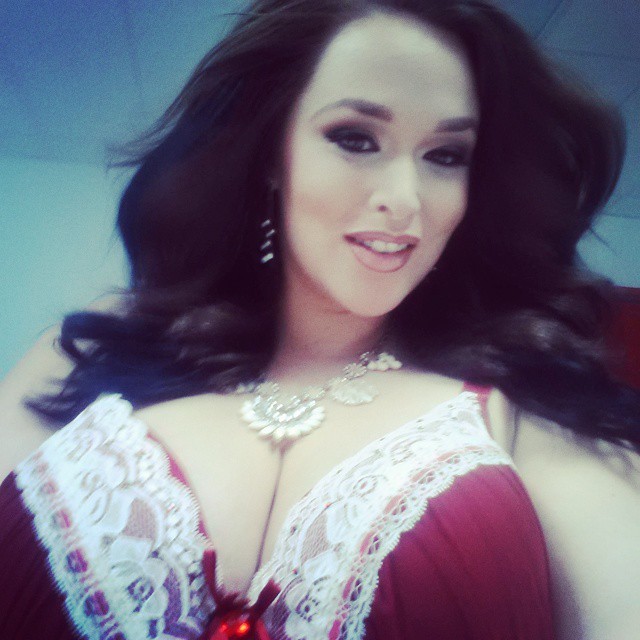 official-biancabombshell:  BTS Shooting with @coquette_lingerie  MUAH @twochicksandsomelipstick