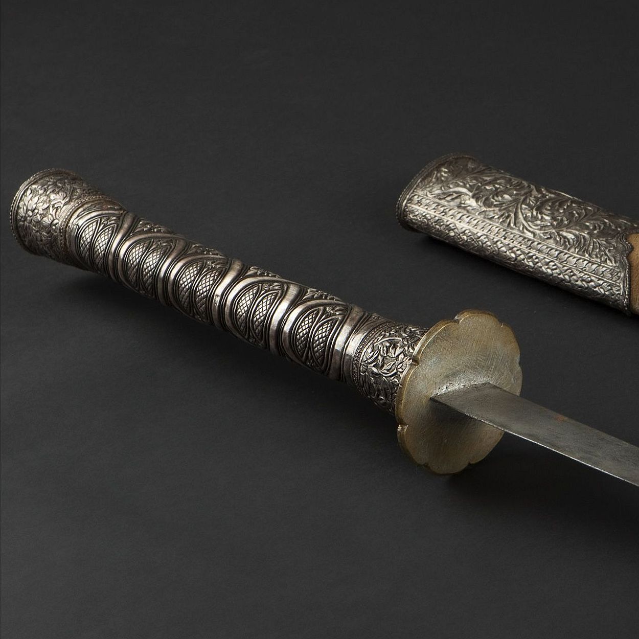 art-of-swords:  Dha Sword Dated: 19th century Culture: Burmese Measurements: overall
