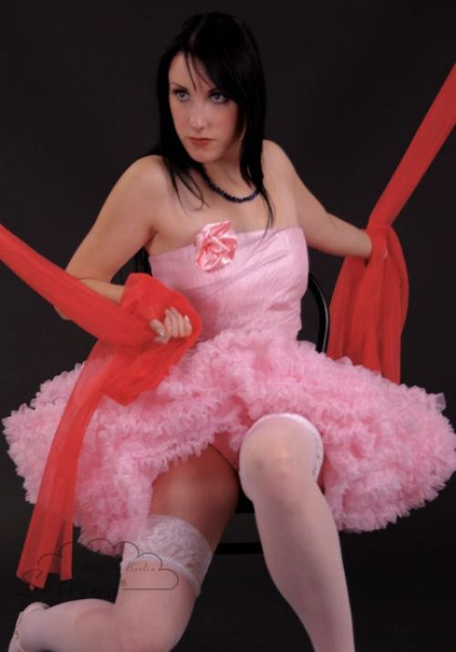 loving-julia-valentina:  Follow Sissy Julia and her Daddy