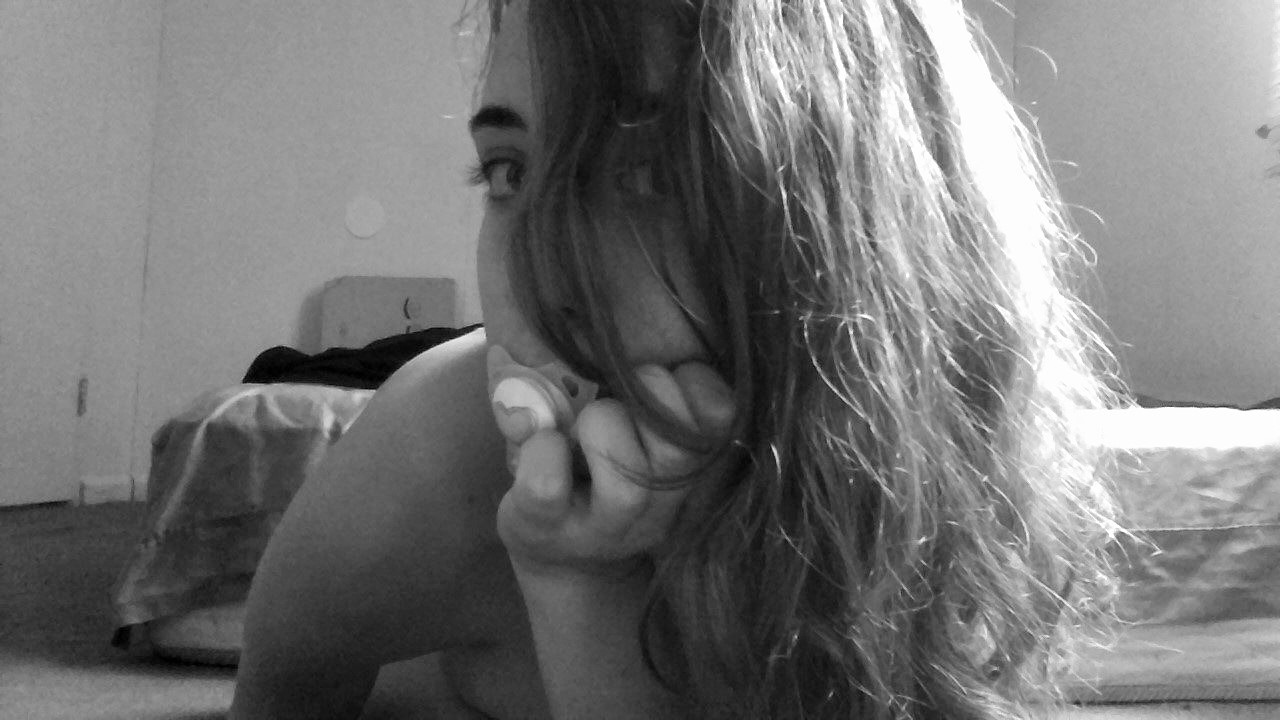 kaenichole:  I love my new paci! Black and white filters suit me. *hehehe